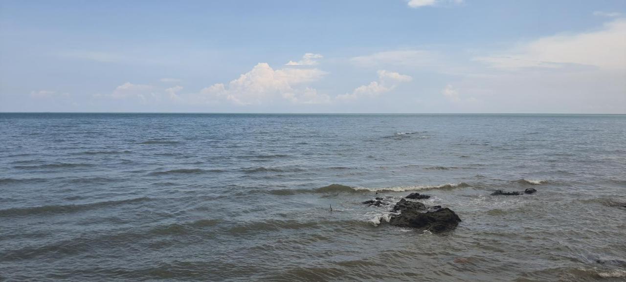 Port Dickson Seaview Homestay Экстерьер фото